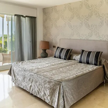 Nyaraló Gorgeous In *