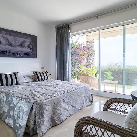 Gorgeous In Nyaraló