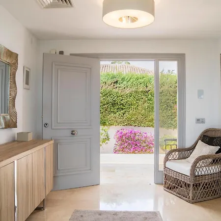 Gorgeous In Prázdninový dům *